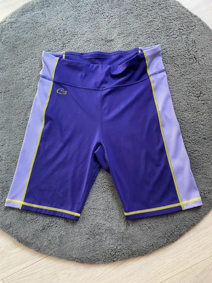 Short cycliste femme Lacoste Taille XL Ultra stylé et performant