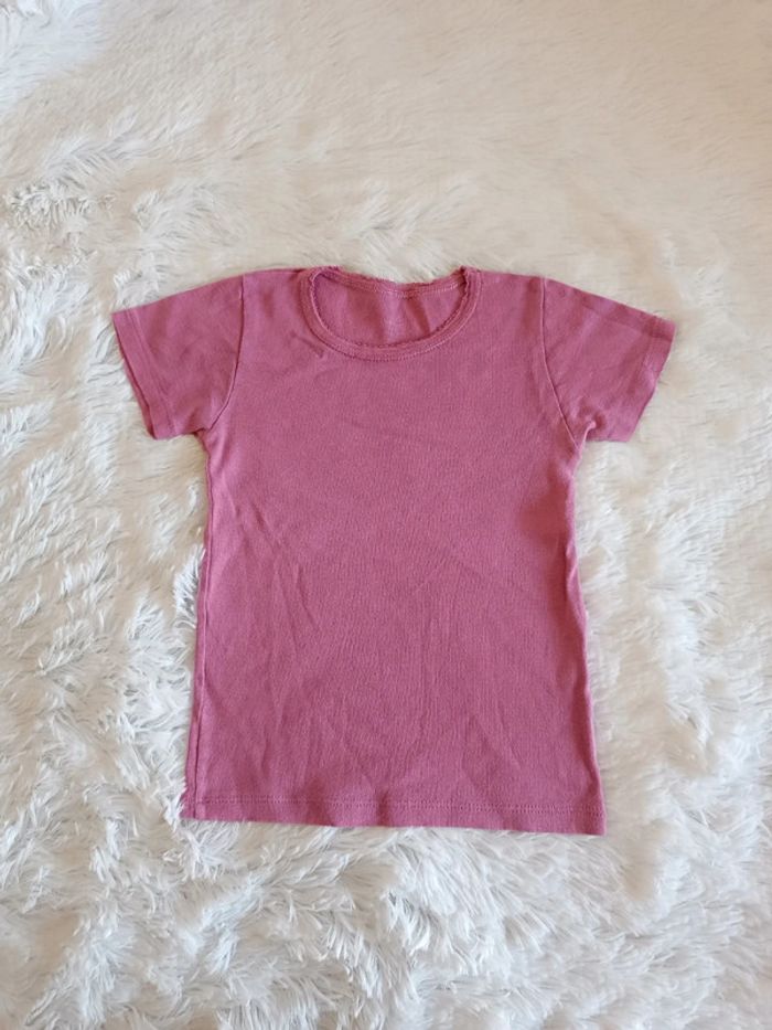 1€ Tee-shirt manches courtes parme / rose T. 5 ans Influx