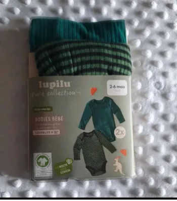 Lot de  2  bodies  manches  longues  vert
