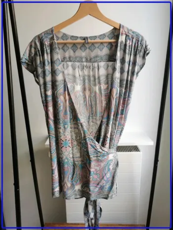 Tee shirt cache cœur