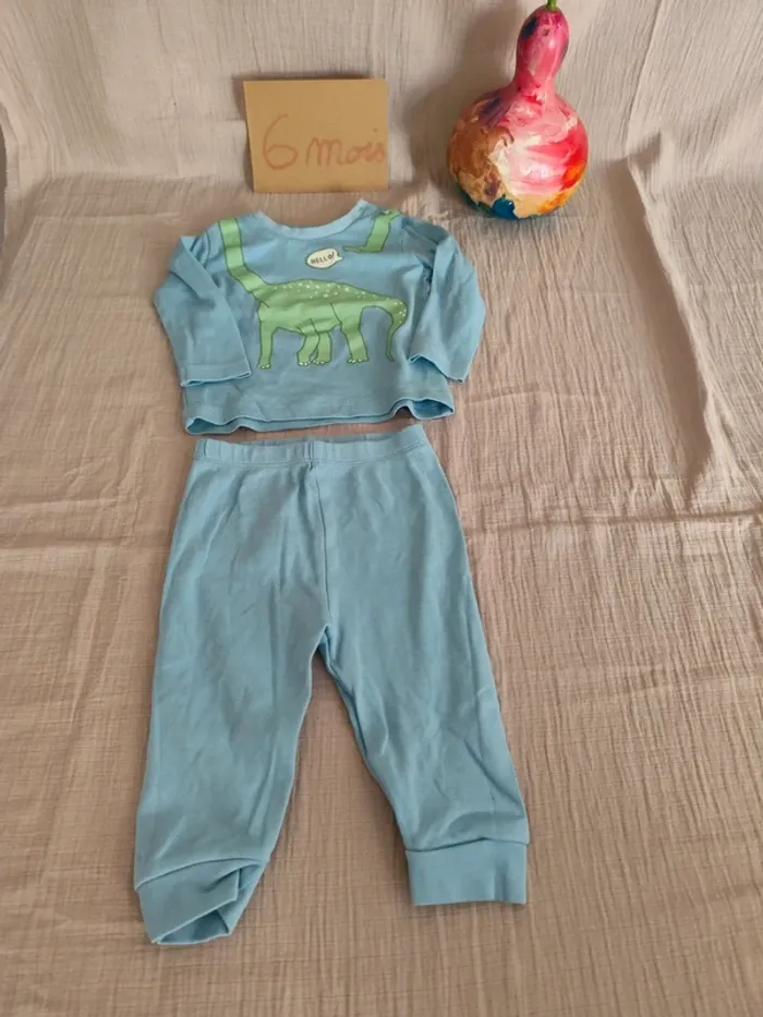 Lot pyjamas 6/9 mois - photo numéro 6