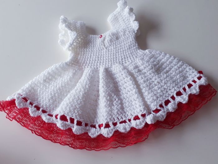 Vêtement bébé fille robe crochet dentelle noeud satin rouge - photo numéro 5