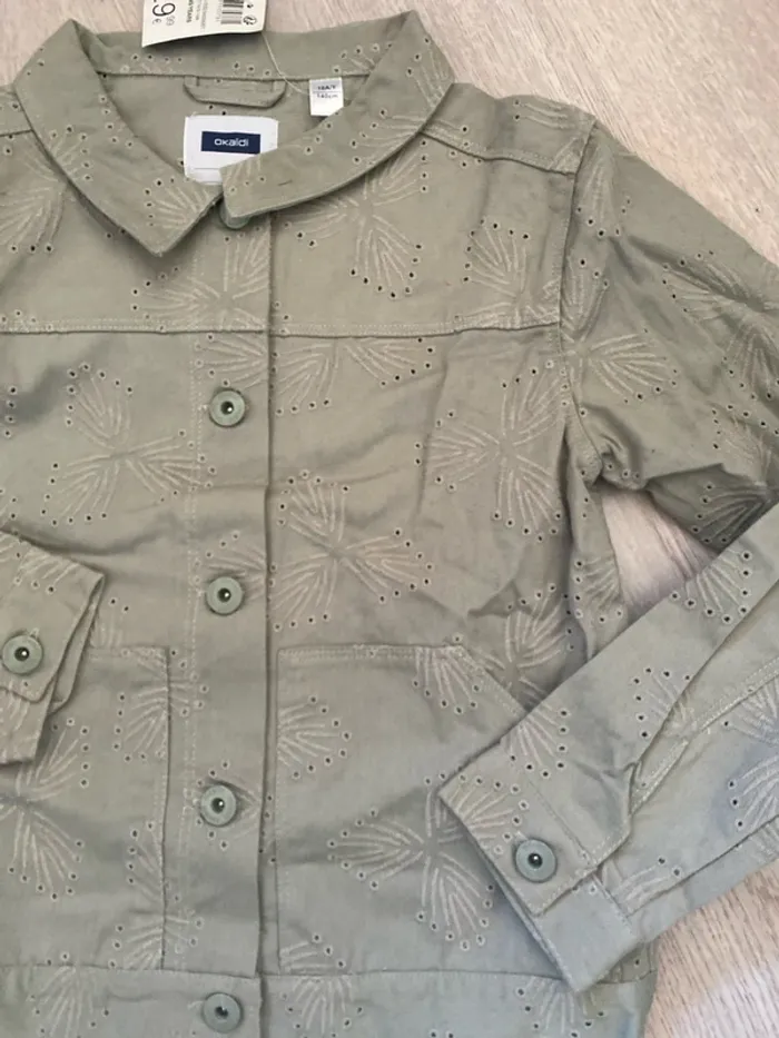 Veste chemise broderies anglaise Okaidi Okaïdi taille 10 ans Neuve - photo numéro 2