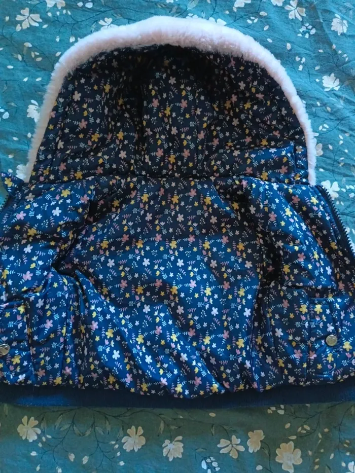 Doudoune réversible bébé fille 6/9 mois - photo numéro 2