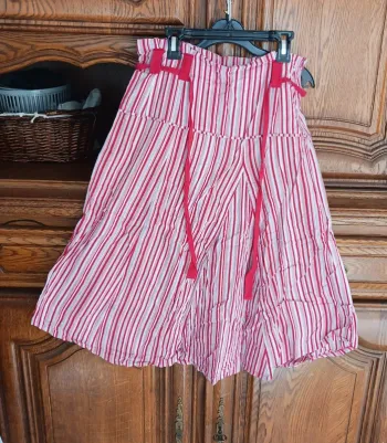 Jupe évasée taille 38/m naf naf