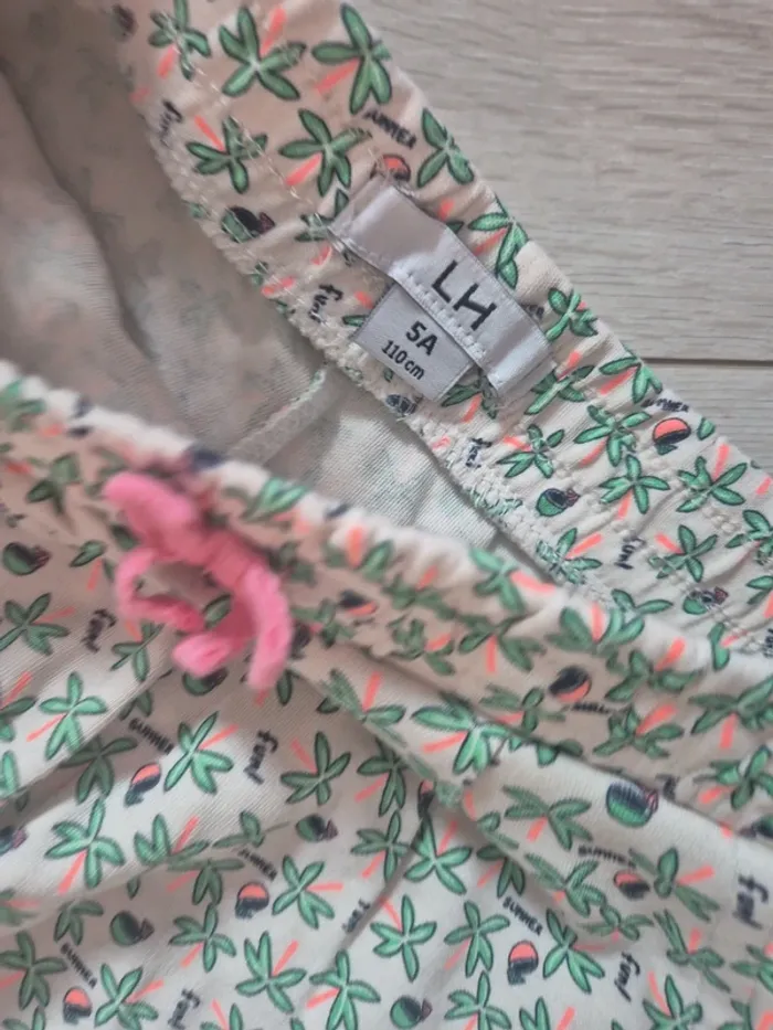2 shorts 5 ans - photo numéro 5