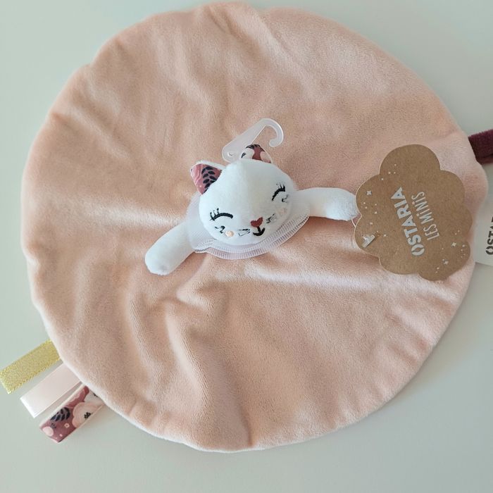 Doudou chat ostaria