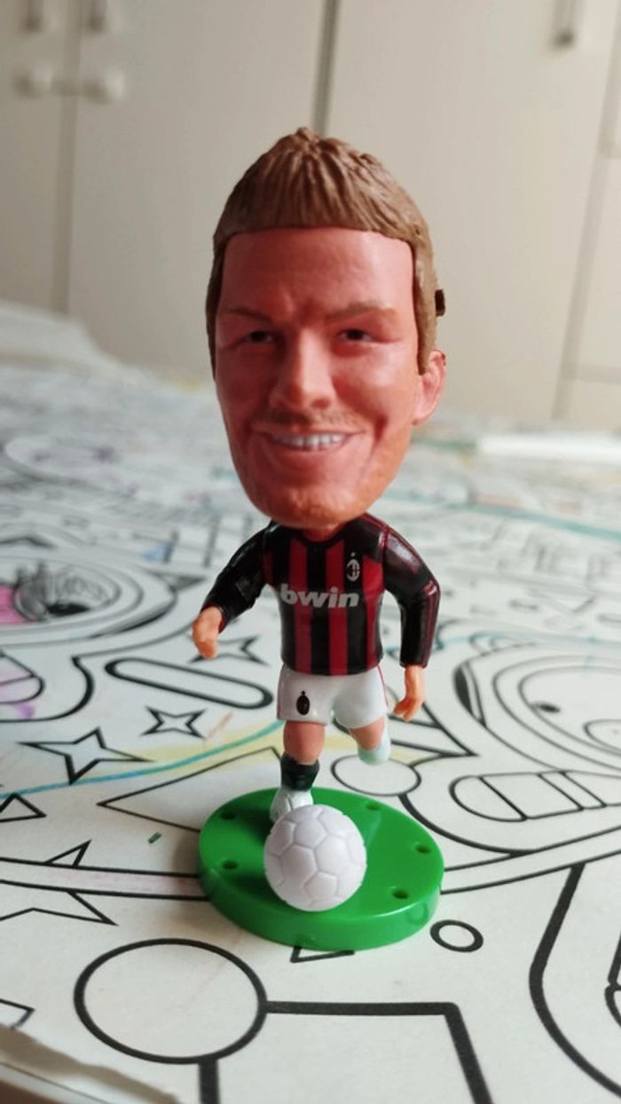 Petite figurine foot neuve David Beckham Milan AC