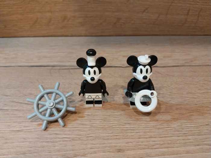 Figurine type lego Mickey et Minnie Disney - photo numéro 4