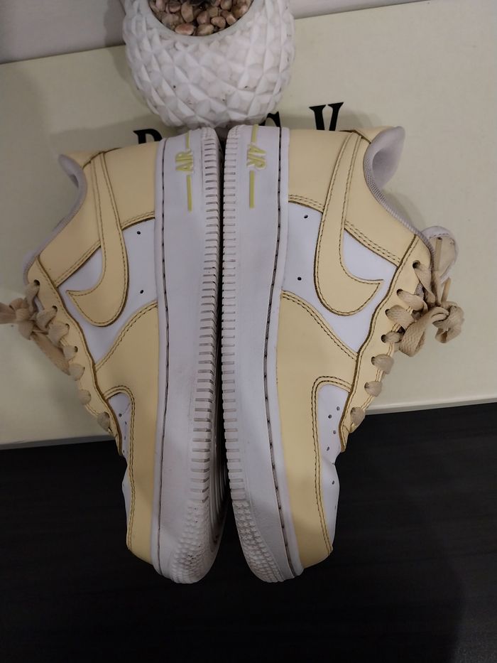 Baskets AIR force taille 37.5 - photo numéro 6