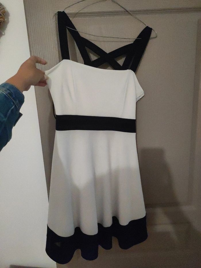 Robe courte - photo numéro 2
