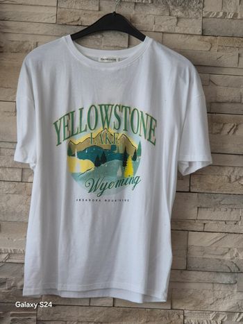 Tee shirt cache cache