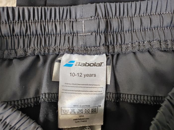 Lot de 4 shorts Babolat et 1 jogging Kiabi taille 10 ans - photo numéro 2