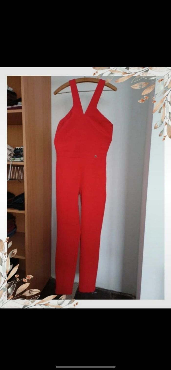 Combinaison à bretelles dos nu rouge 40 neuve