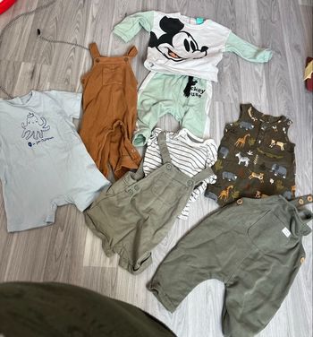Lot de vêtement bébé 