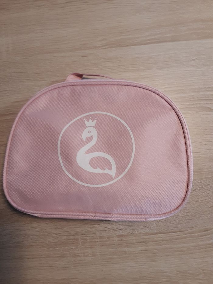 Set de beauté  et de maquillage en boisavec trousse - photo numéro 4