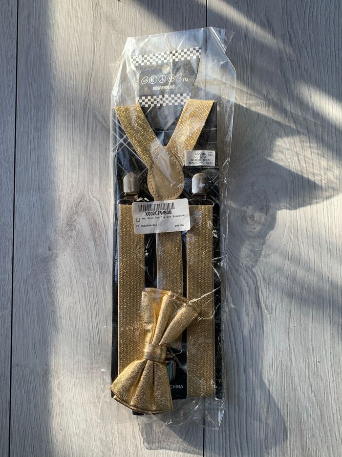 Ensemble noeud papillon et brettelles dorés. - photo numéro 2