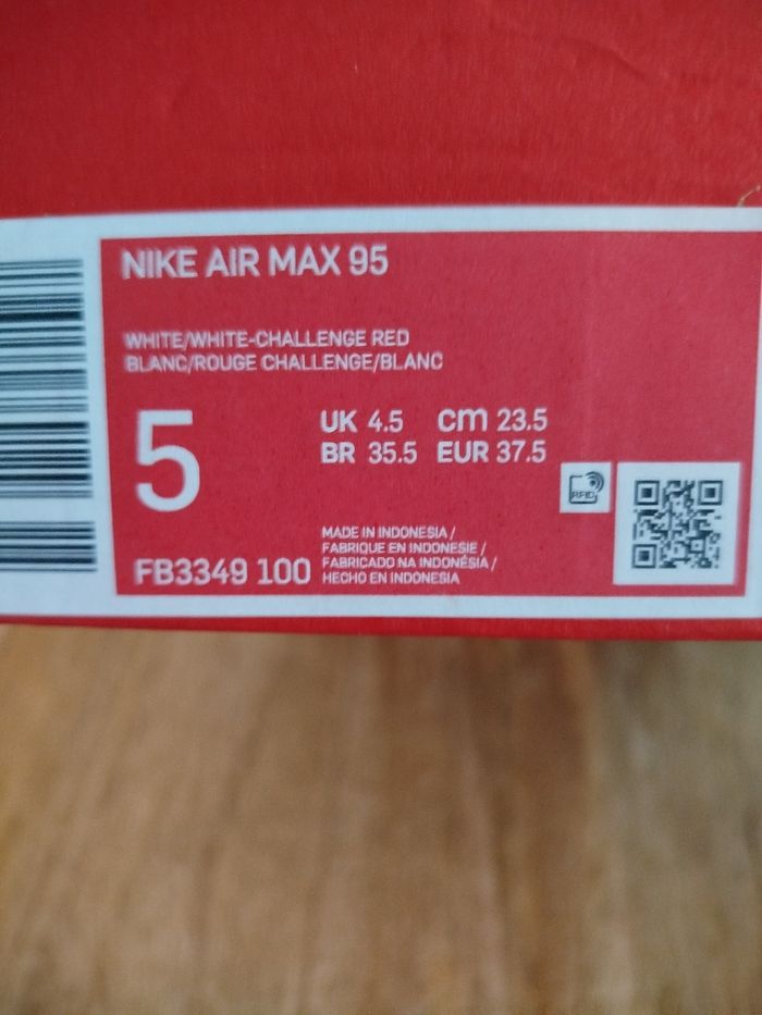 Baskets Nike T 37,5 - photo numéro 10