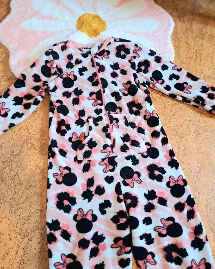 🩷 Pilou Pilou Disney Minnie taille L/XL 🩷 - photo numéro 2