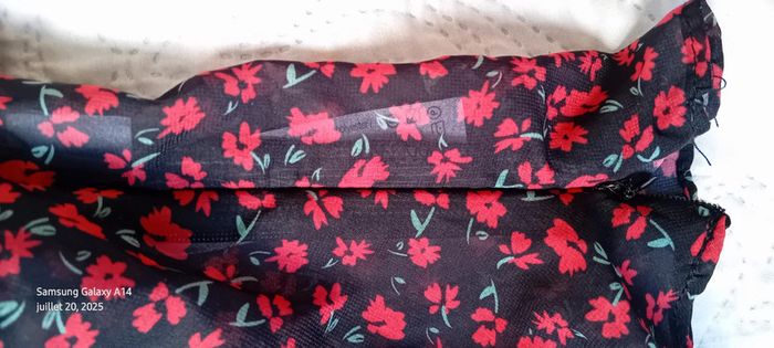 Blouse en voile col en V imprimé fleurs noir et rouge femme M bershka - photo numéro 15