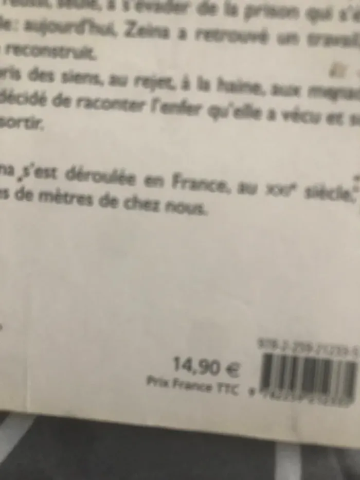 Livre Zeina sous mon niqab histoire vrai 📕 - photo numéro 4