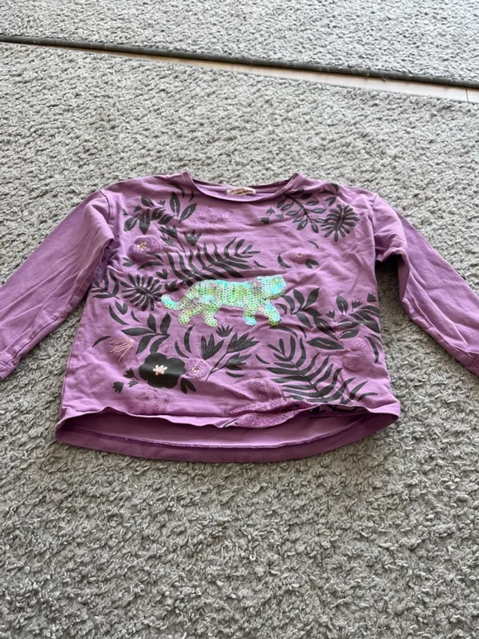 TEE shirt