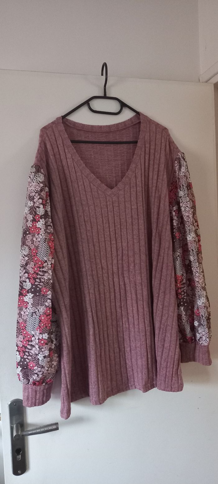 Pull couleur vieux rose manches fleuries - photo numéro 3