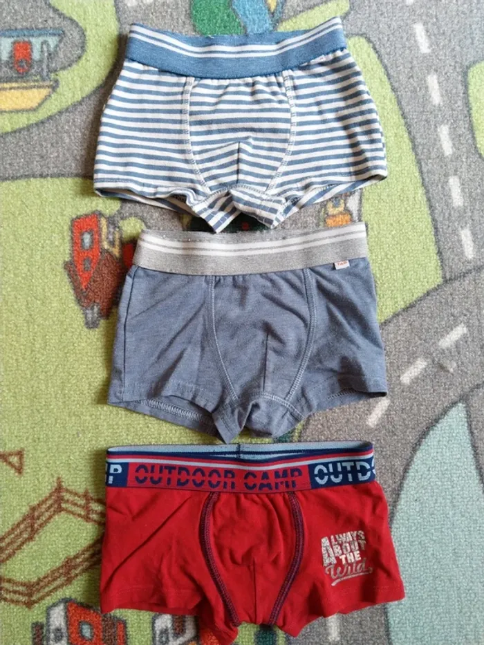 Lot 3 boxers taille 3 ans