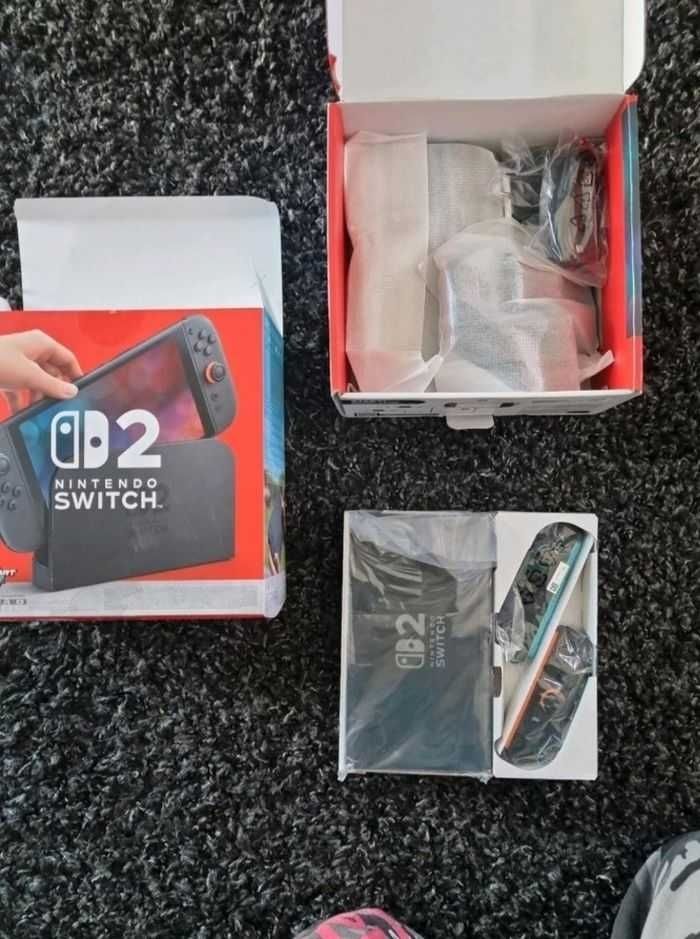 Console Nintendo Switch 2 + Mario kart world - photo numéro 3