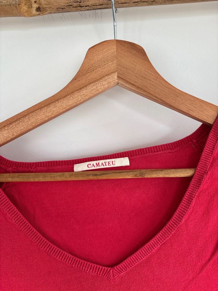 Pull léger rouge col V - photo numéro 2