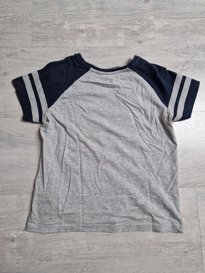Tee-shirt gris et bleu marine Okaïdi 10 ans basket-ball - photo numéro 5