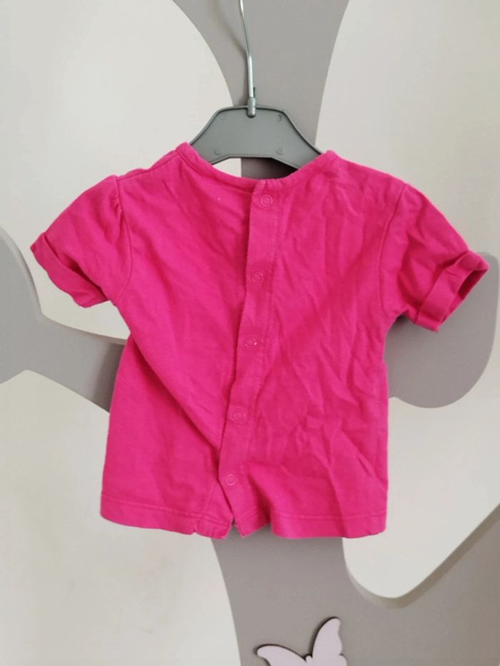 Tee-shirt manches courtes fuschia Minnie Disney Kiabi taille 1 mois - photo numéro 2