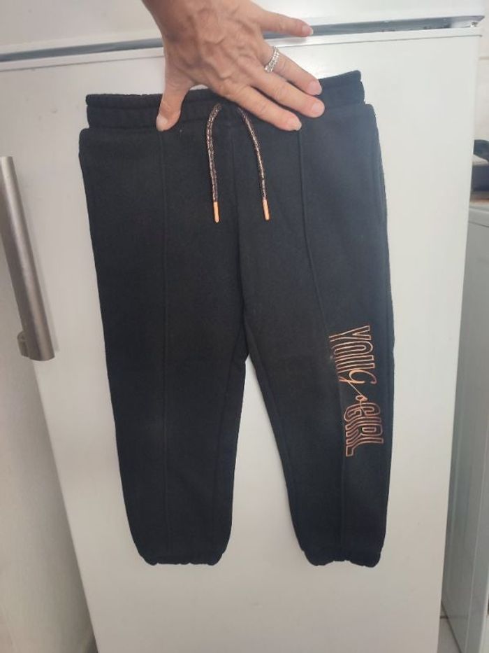 #kytie6ansfille. Jogging taille 6 ans