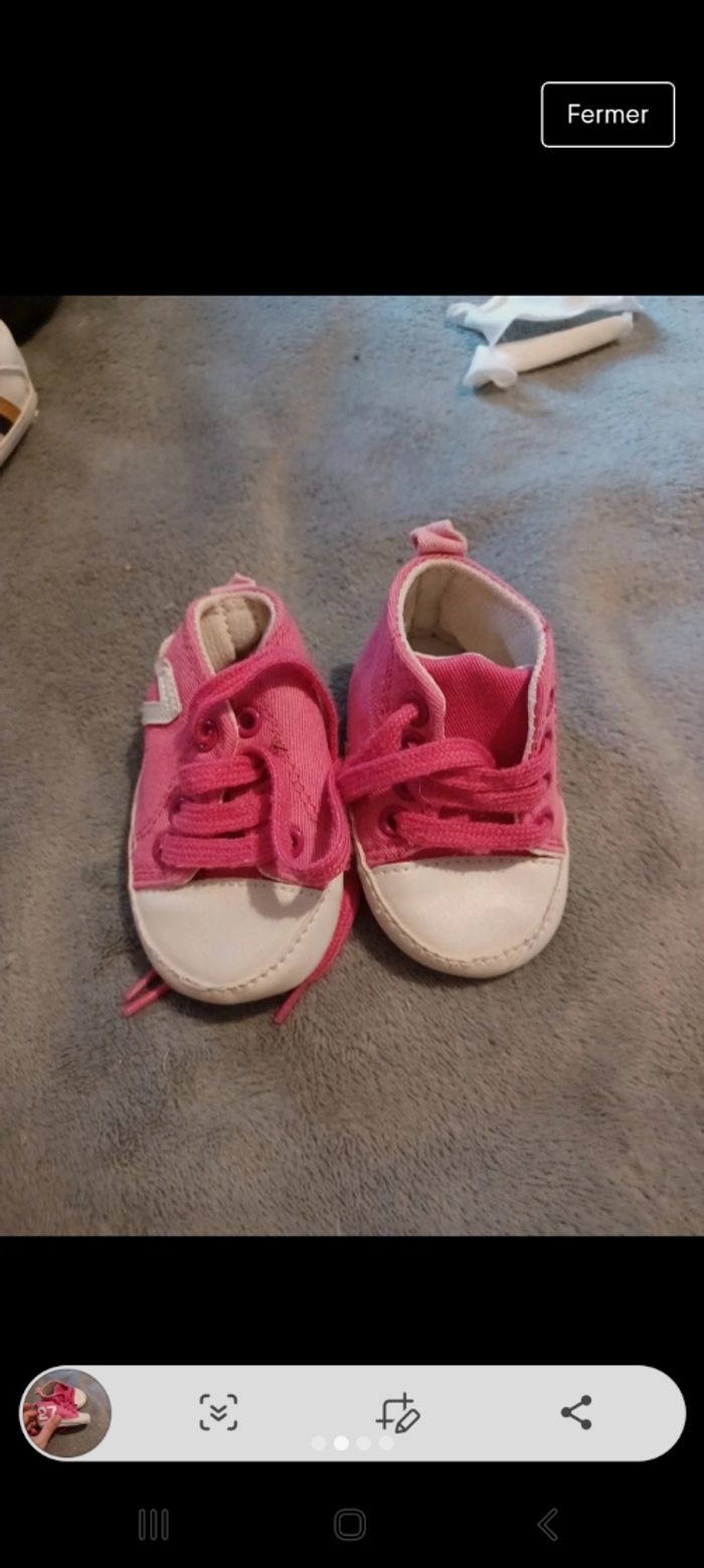 Chaussure bébé 0/3 mois - photo numéro 2