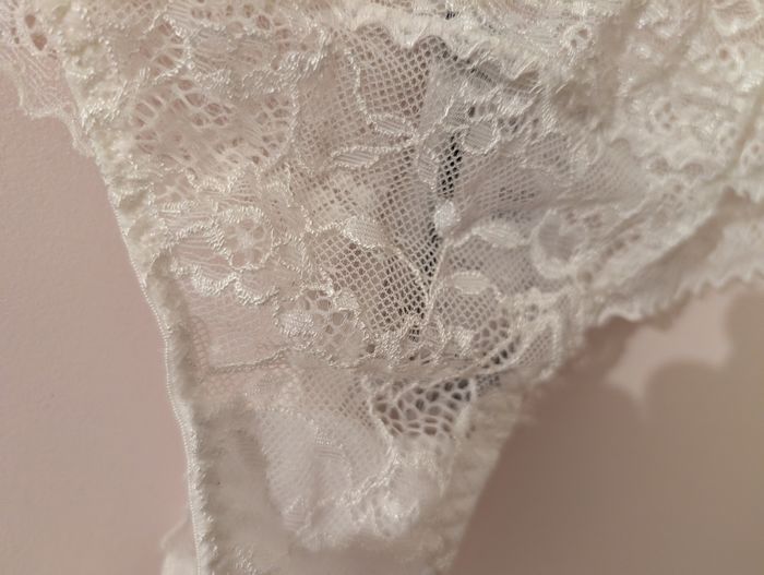 Joli string Etam blanc neuf - photo numéro 3
