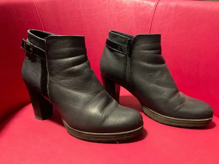 Bottines en cuir bleu marine taille 38 - photo numéro 4