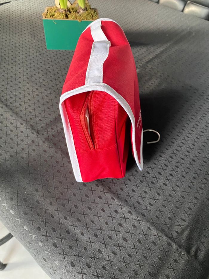Trousse de voyage + mug + carnet et stylo - photo numéro 4