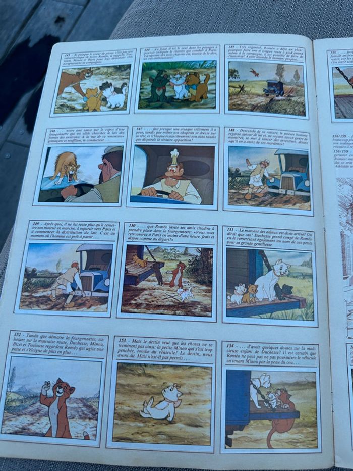 Album vignettes Panini grand format complet ancien Walt Disney Les Aristochats chats autocollants - photo numéro 11