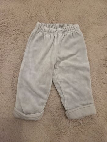 Pantalon bébé 3 mois gris clair confortable epais et doux tres bon etat