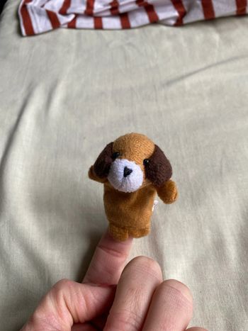 Marionette doigt chien