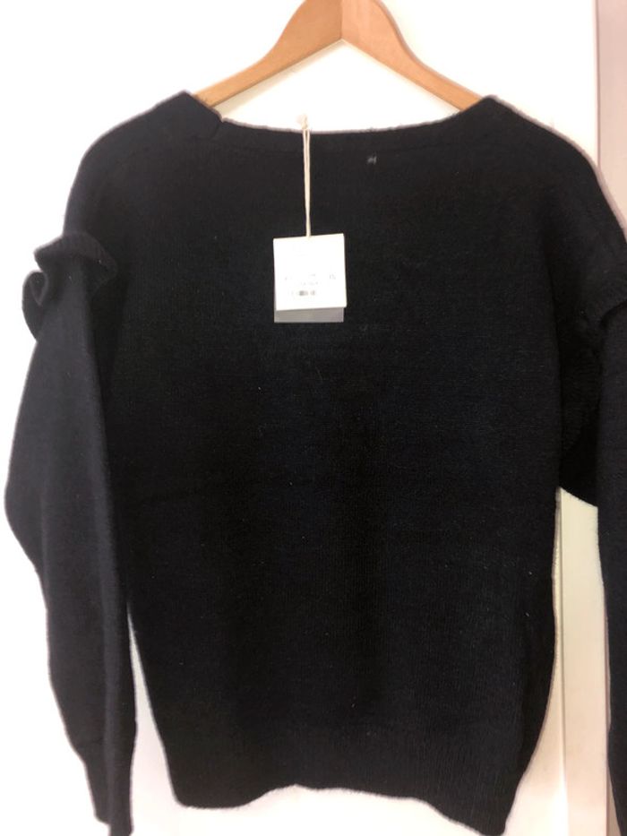 Pull noir - photo numéro 3
