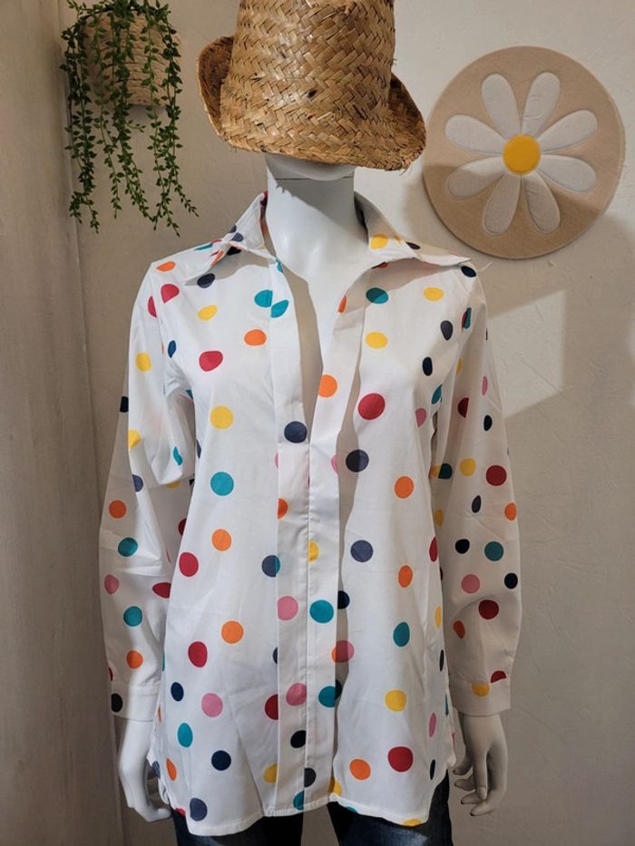 Blouse à pois colorée