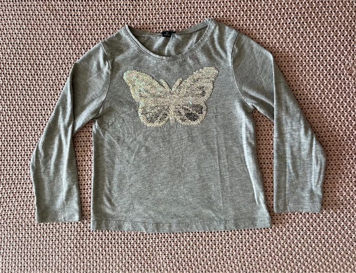 Jupe et tee-shirt - photo numéro 3