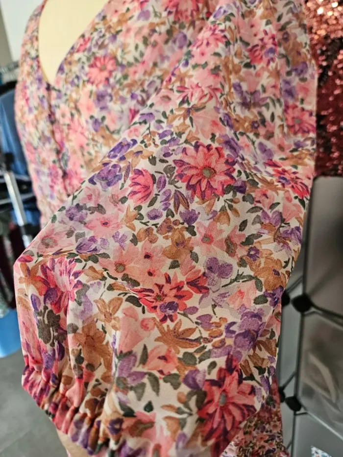 Robe fleurie 🌸 Mango 38 #lora11femme38 - photo numéro 3