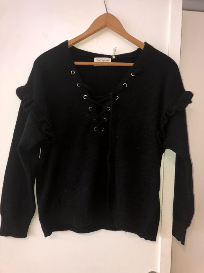 Pull noir - photo numéro 2