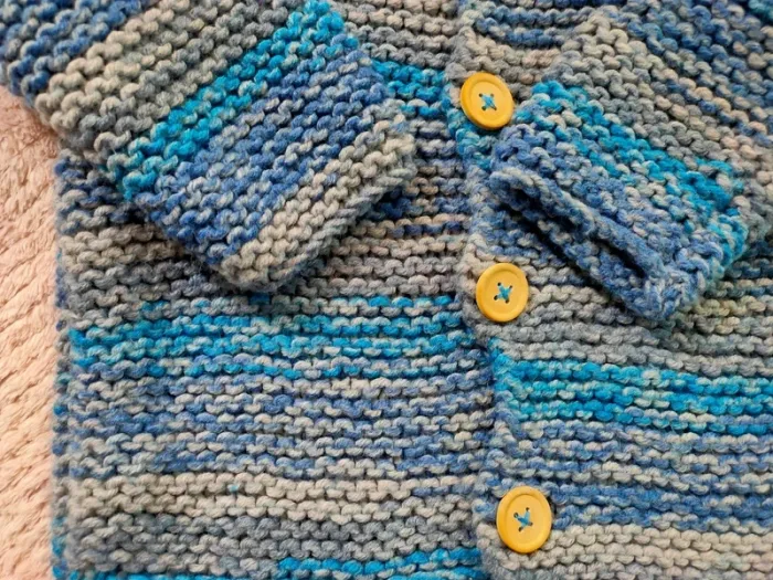 Gilet fait main 12-18 mois - photo numéro 3