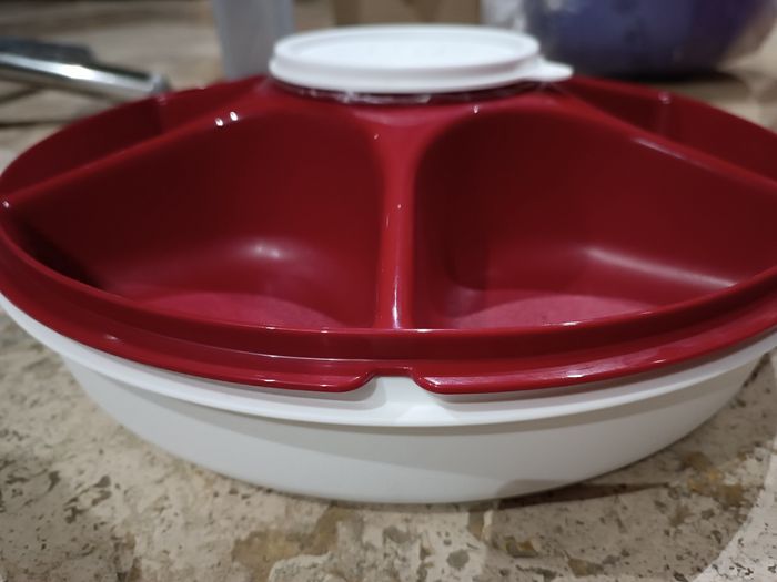 NEUF - Tupperware, plateau de service 7 compartiments, 34 cm de diamètre - photo numéro 2