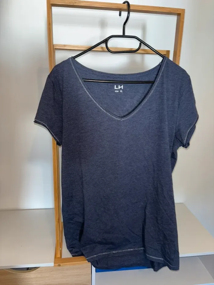 Tee shirt