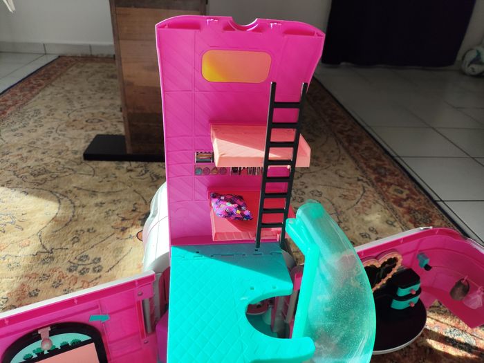 Camping car L.O.L surprise - photo numéro 8