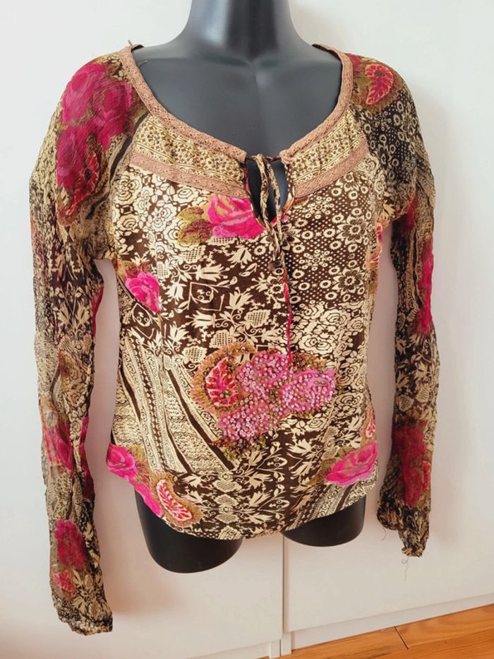 Tee shirt blouse beige motifs fleurs rose paillettes strass taille S 36 marron René Derhy